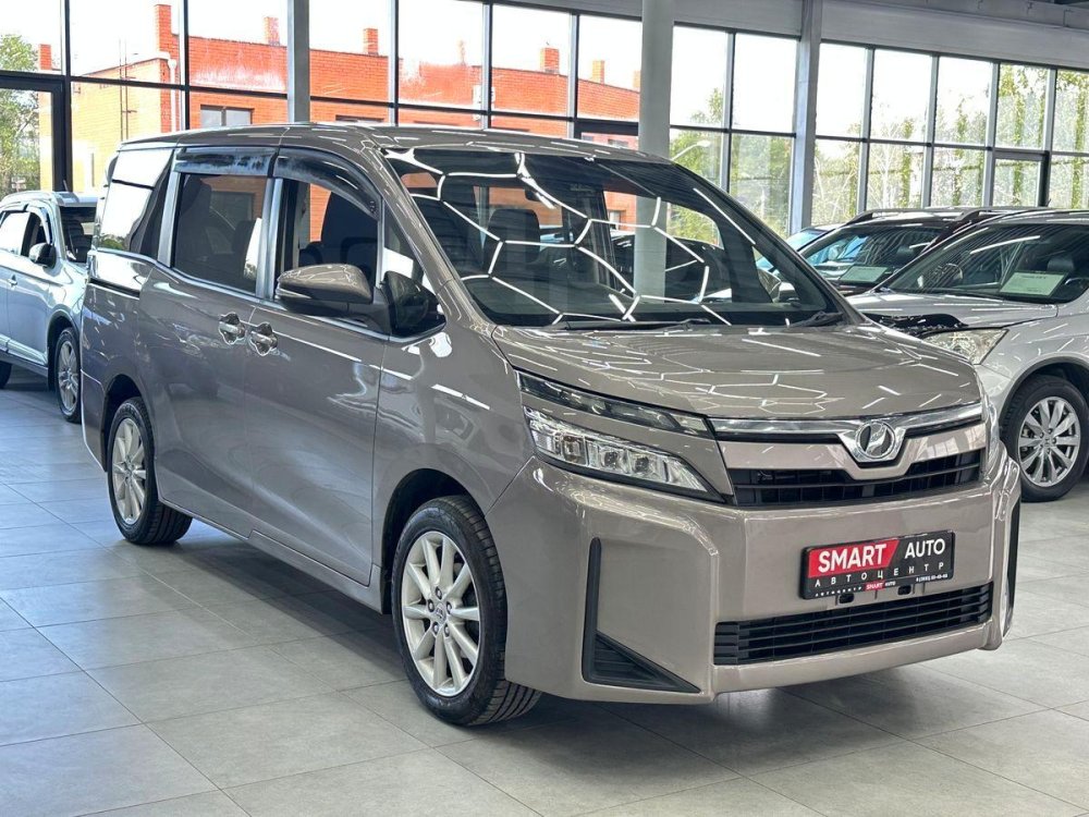 Toyota Voxy, 2018 | Смарт Авто Барнаул