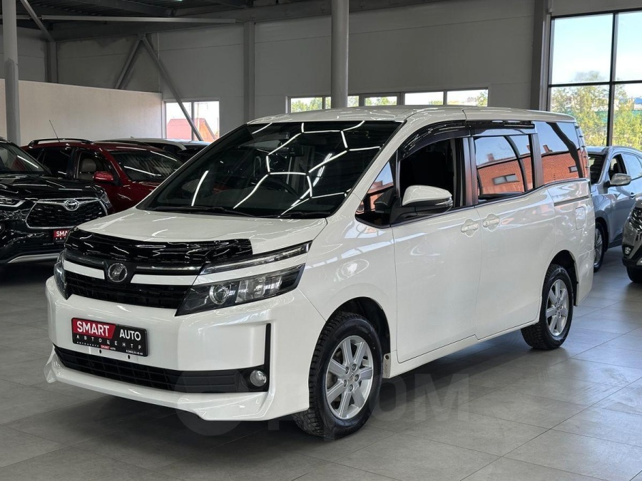 Toyota Voxy, 2015 | Смарт Авто Барнаул