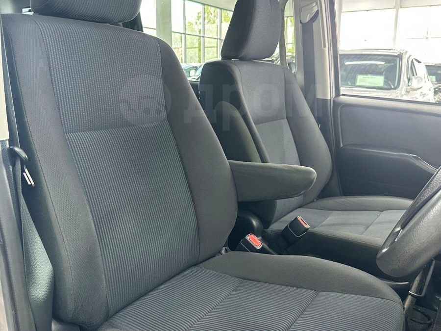 Toyota Voxy, 2018 | Смарт Авто Барнаул