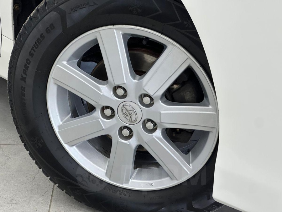 Toyota Voxy, 2015 | Смарт Авто Барнаул