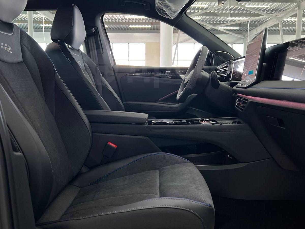 Volkswagen Tiguan L — изображение 27