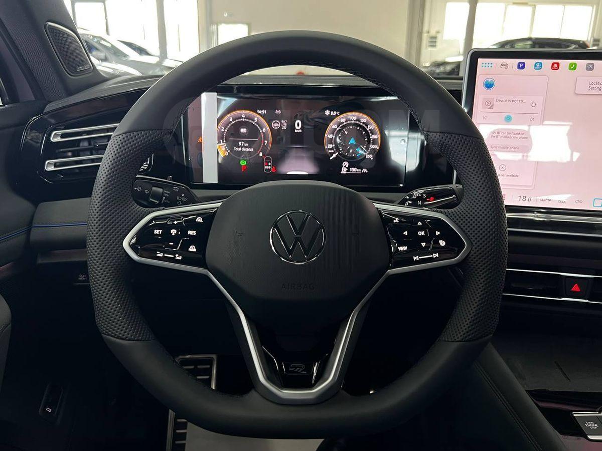 Volkswagen Tiguan L — изображение 33