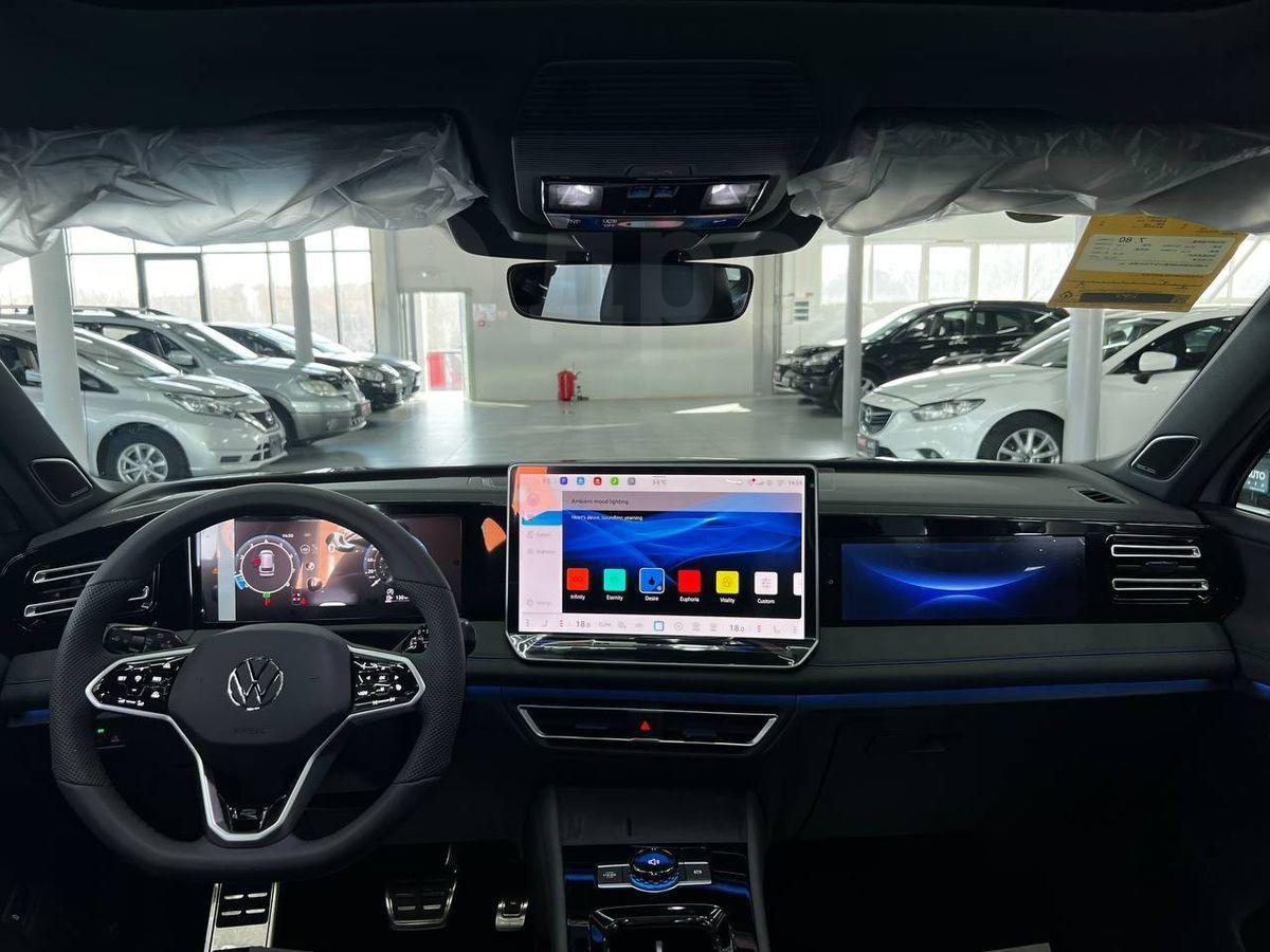 Volkswagen Tiguan L — изображение 42