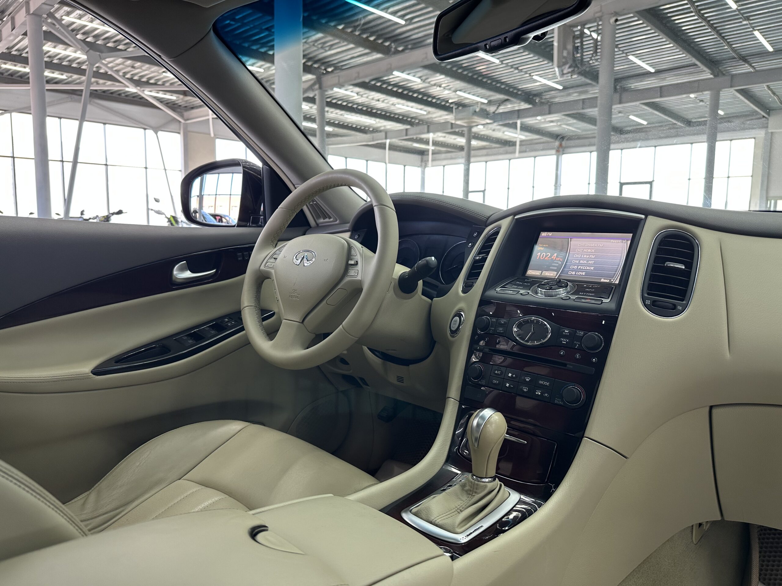 Infiniti QX50 — изображение 19