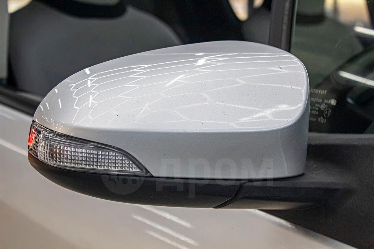 Toyota Vitz — изображение 5